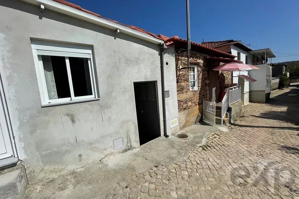 Moradia T2 em Mirandela com 110 m² à venda
