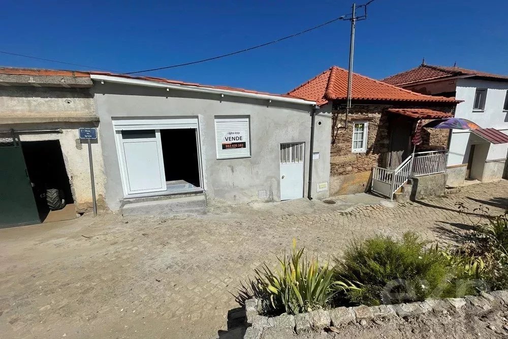 Moradia T2 em Mirandela com 110 m² à venda