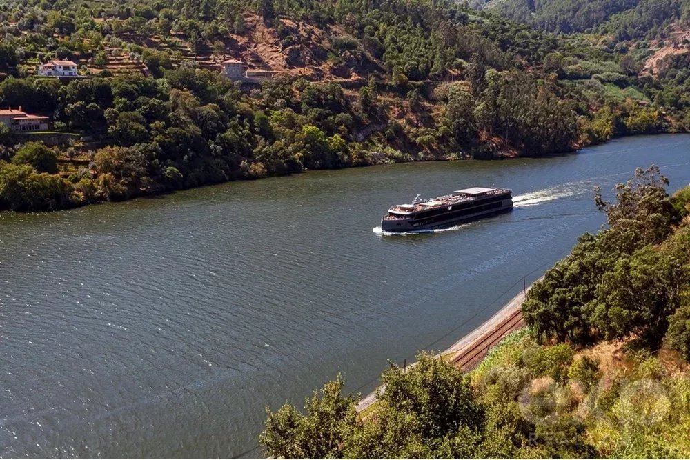 MORADIAS T6 ou T20 | MARAVILHOSAS VISTAS A 200º SOBRE O RIO DOURO