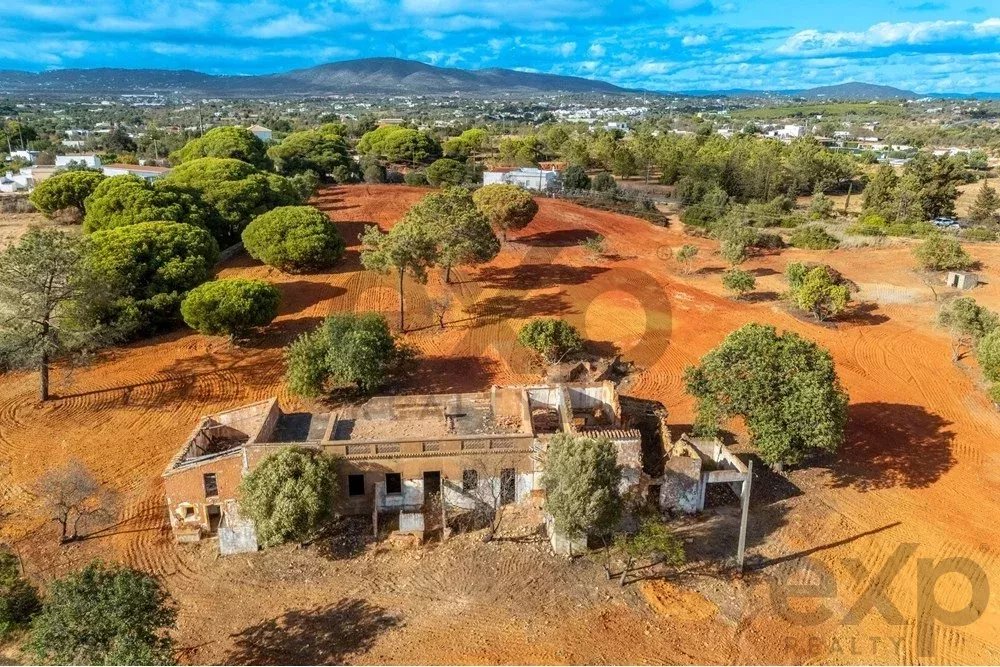 Oportunidade de Investimento - Terreno Urbano com Ruína e Rústico vista panorâmica para o mar em Olhão