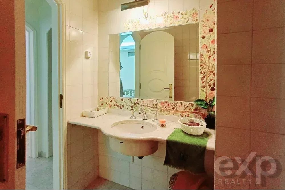Fantastic Luxury 4‑bedroom + 1‑living‑room Property in Beja 85507396 image 24