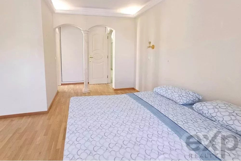 Fantastic Luxury 4‑bedroom + 1‑living‑room Property in Beja 85507396 image 16