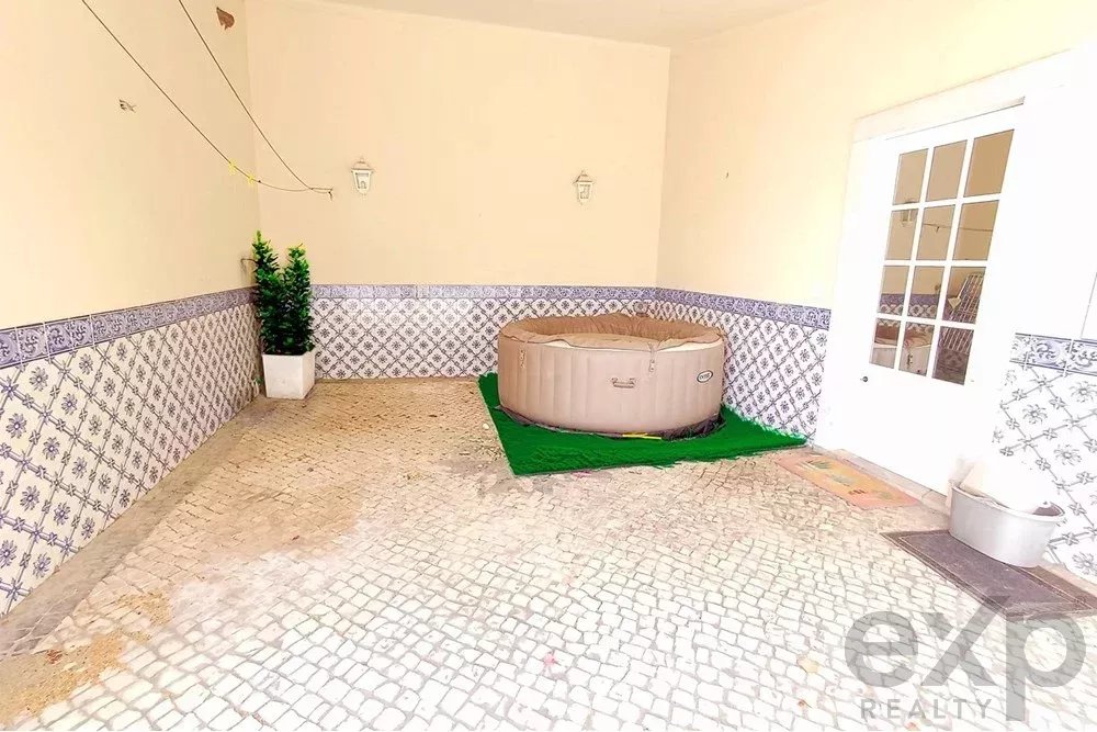 Fantastic Luxury 4‑bedroom + 1‑living‑room Property in Beja 85507396 image 40