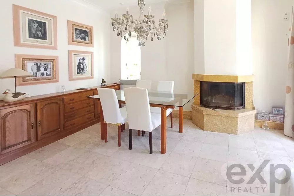 Fantastic Luxury 4‑bedroom + 1‑living‑room Property in Beja 85507396 image 7