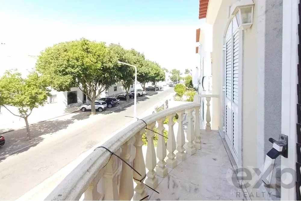 Fantastic Luxury 4‑bedroom + 1‑living‑room Property in Beja 85507396 image 44