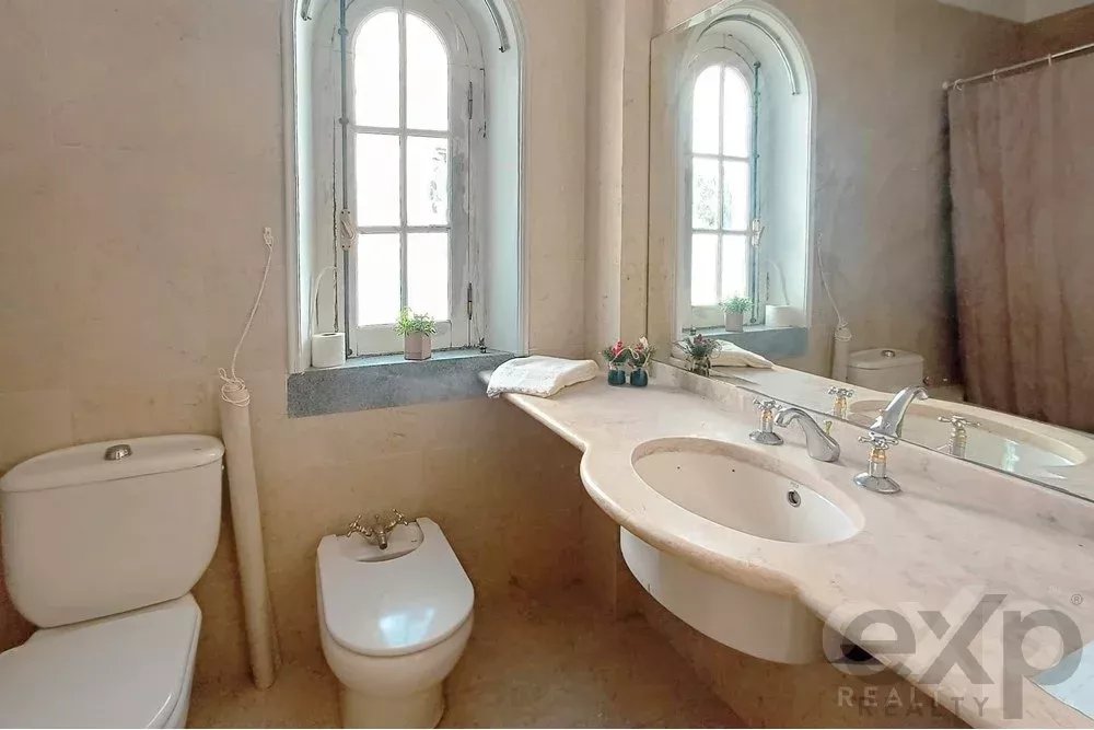 Fantastic Luxury 4‑bedroom + 1‑living‑room Property in Beja 85507396 image 21