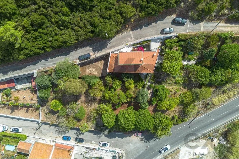 Building with excellent return on investment 85507401 image 27