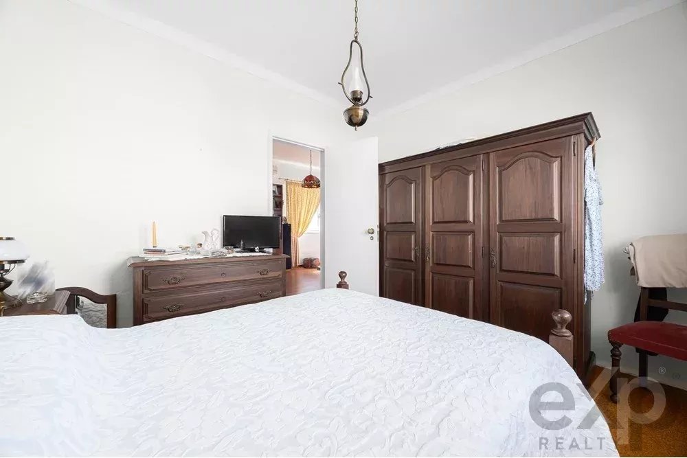 Building with excellent return on investment 85507401 image 10
