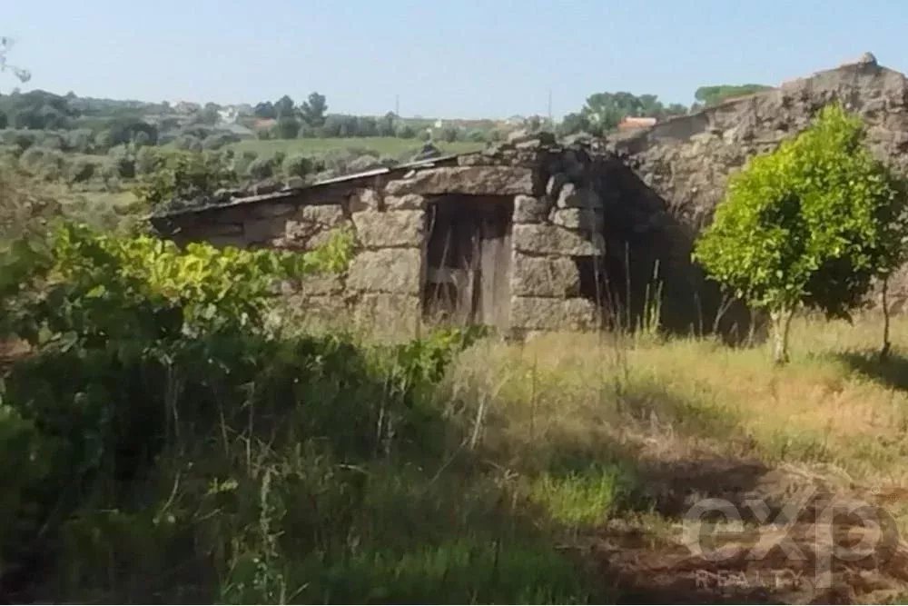 Terreno à venda em Viseu, 11200 m²