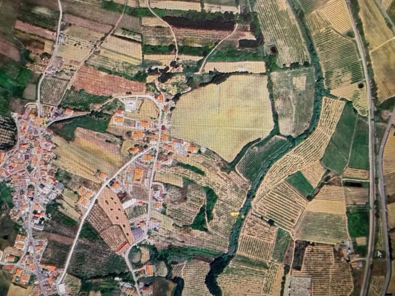 Oportunidade única para uma construção de 417,3 m² em um lote de 2086,5 m² localizado em Bombarral.