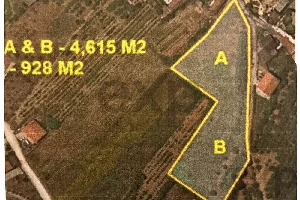 Oportunidade única para uma construção de 505,7 m² em um lote de 2528.5 m²