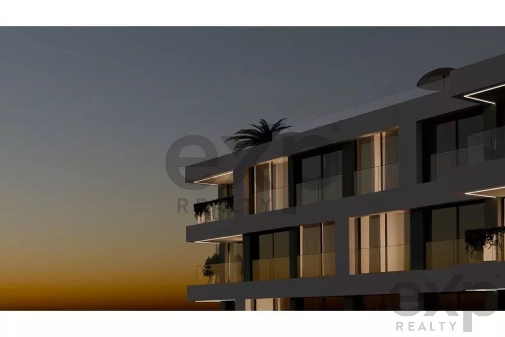 Apartamento T2 no Último Piso em São Martinho Funchal