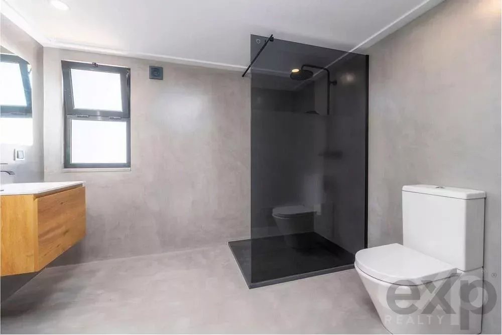 Moradia Moderna com 5 Quartos e Piscina em Quarteira 85507729 image 10