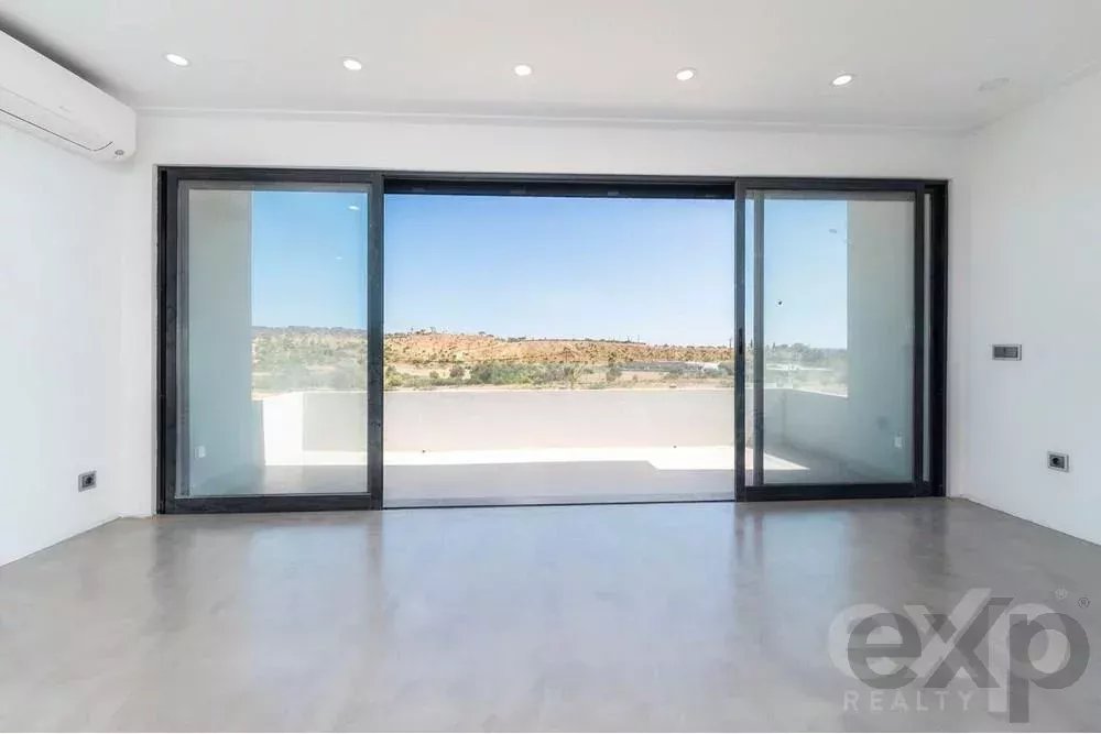 Moradia Moderna com 5 Quartos e Piscina em Quarteira 85507729 image 24