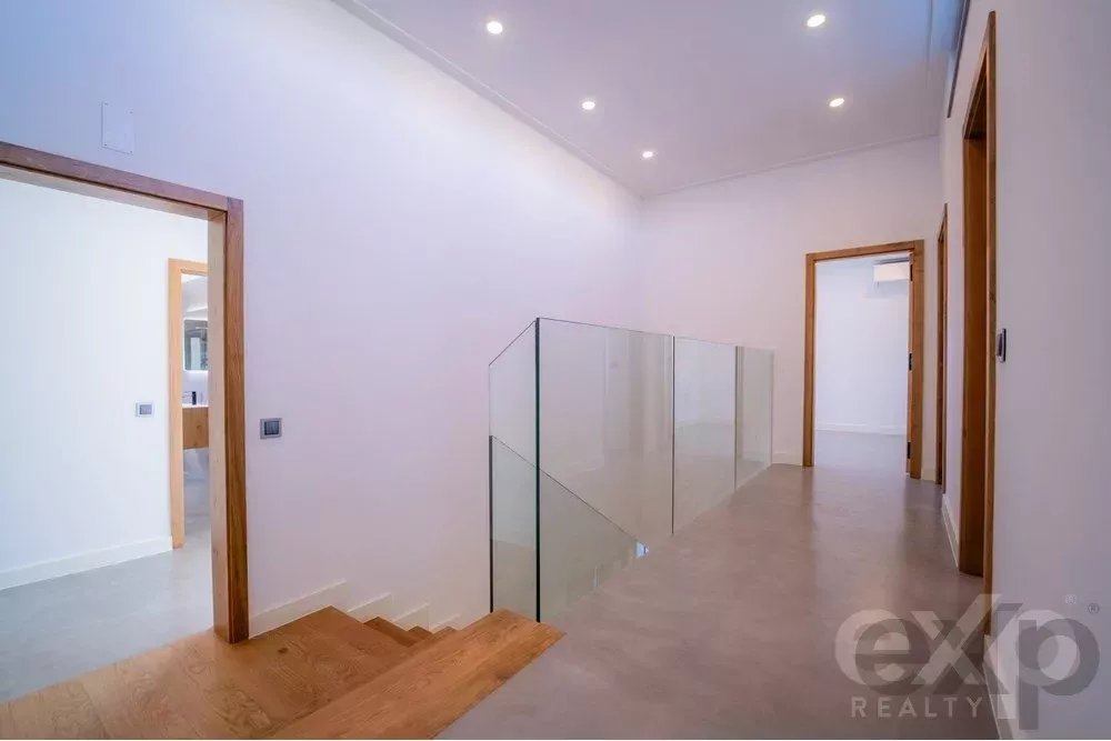 Moradia Moderna com 5 Quartos e Piscina em Quarteira 85507729 image 19