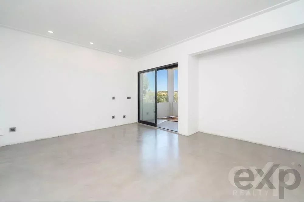 Moradia Moderna com 5 Quartos e Piscina em Quarteira 85507729 image 13