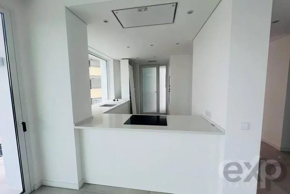 New three‑bedroom apartment in Vilamoura 85507730 image 8