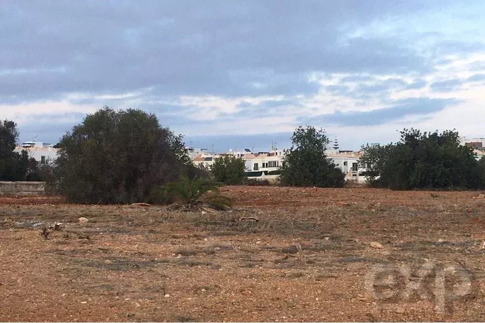 Terreno urbanizável para venda em Tavira