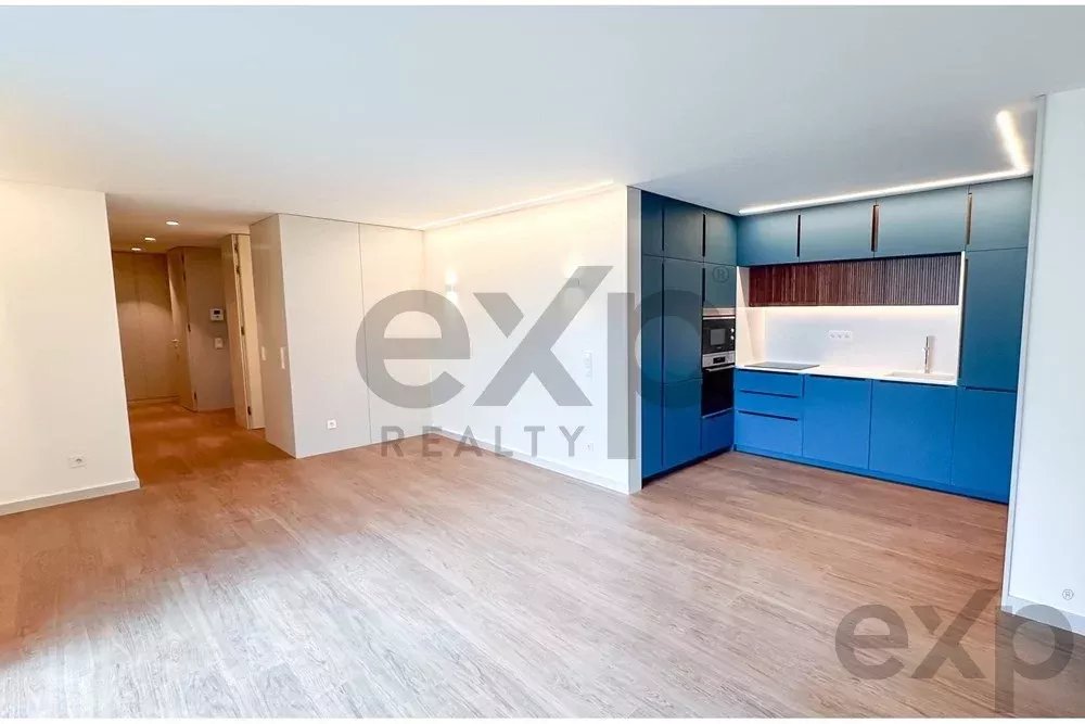 Apartamento à venda em Espinho, 107 m²