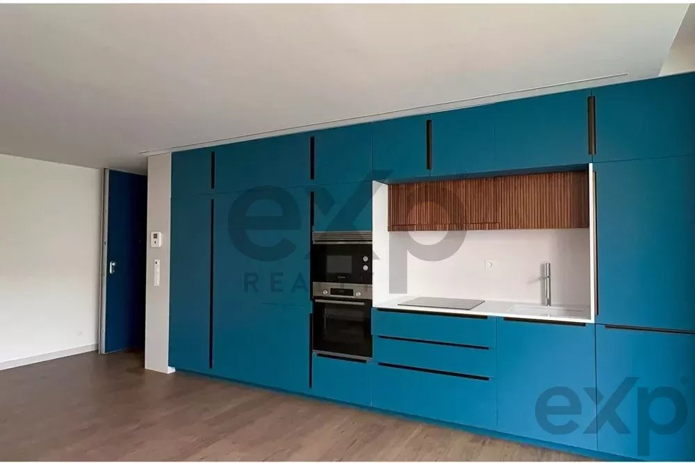 Apartment for sale in Espinho, Rua 31, 192, 4500-001 Espinho, 80 m²
