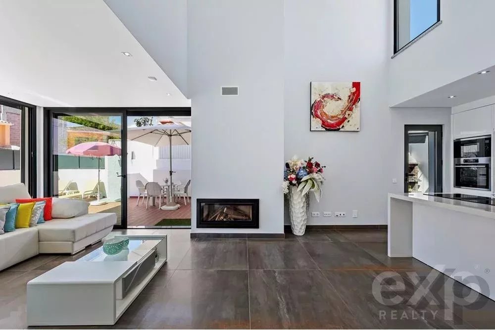 Luxury 4‑bedroom residence in Bemposta 85507817 image 7
