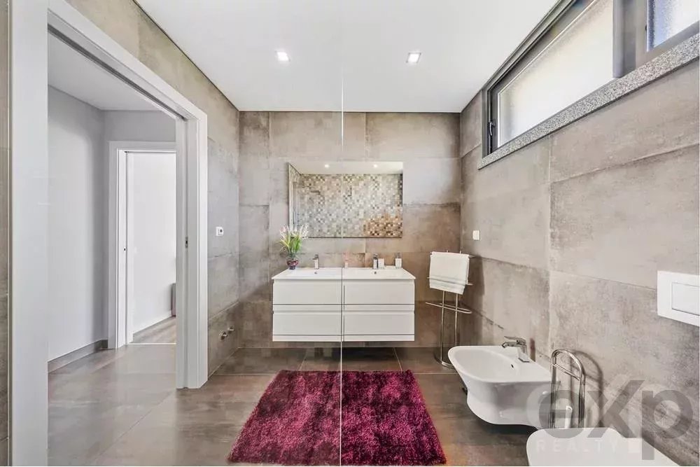 Luxury 4‑bedroom residence in Bemposta 85507817 image 31