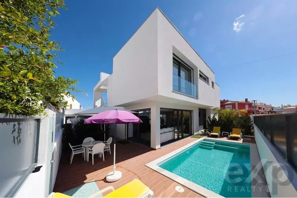 Luxury 4‑bedroom residence in Bemposta 85507817 image 11