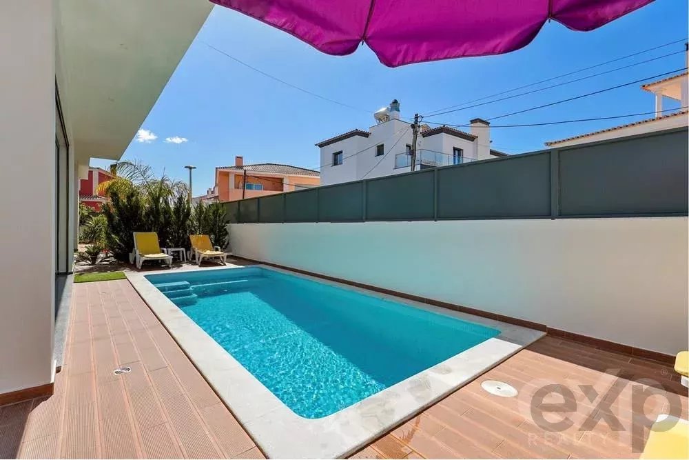 Luxury 4‑bedroom residence in Bemposta 85507817 image 12