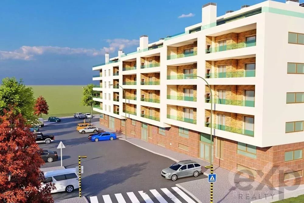 Apartamento Moderno com Elevador em Montijo