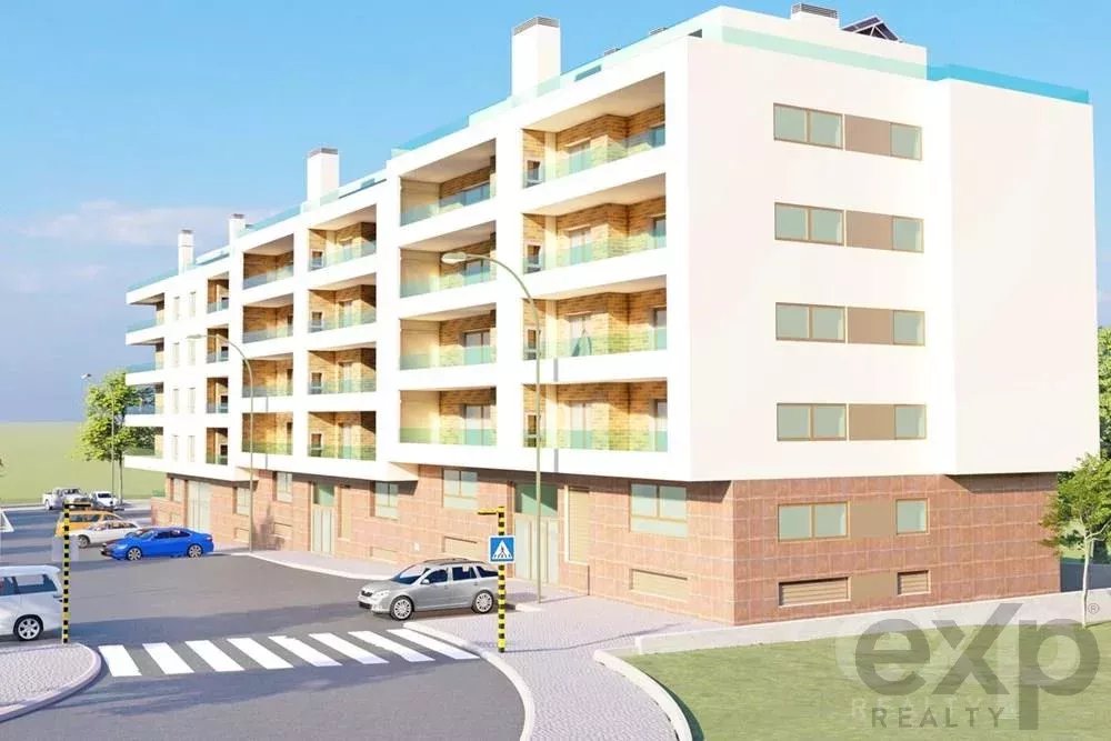 Apartamento Moderno com Elevador em Montijo