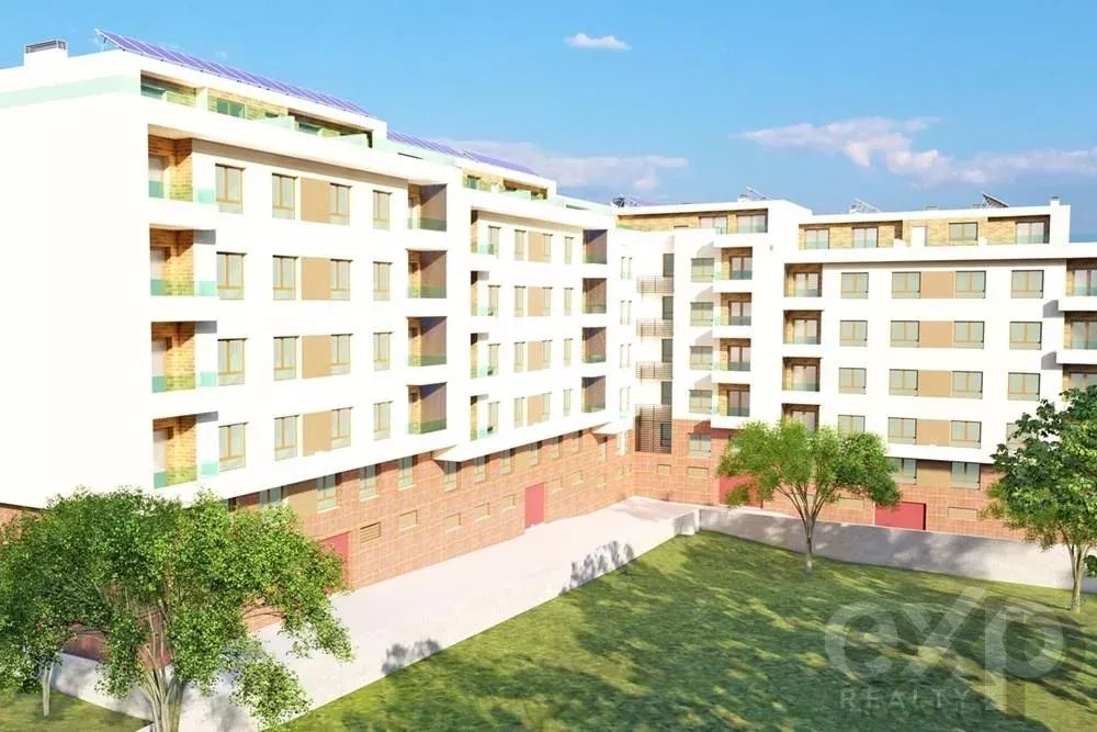 Apartamento Moderno com Elevador em Montijo