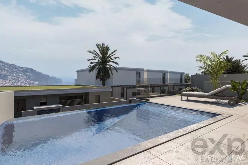 Moradia T3 em urbanização de luxo Funchal