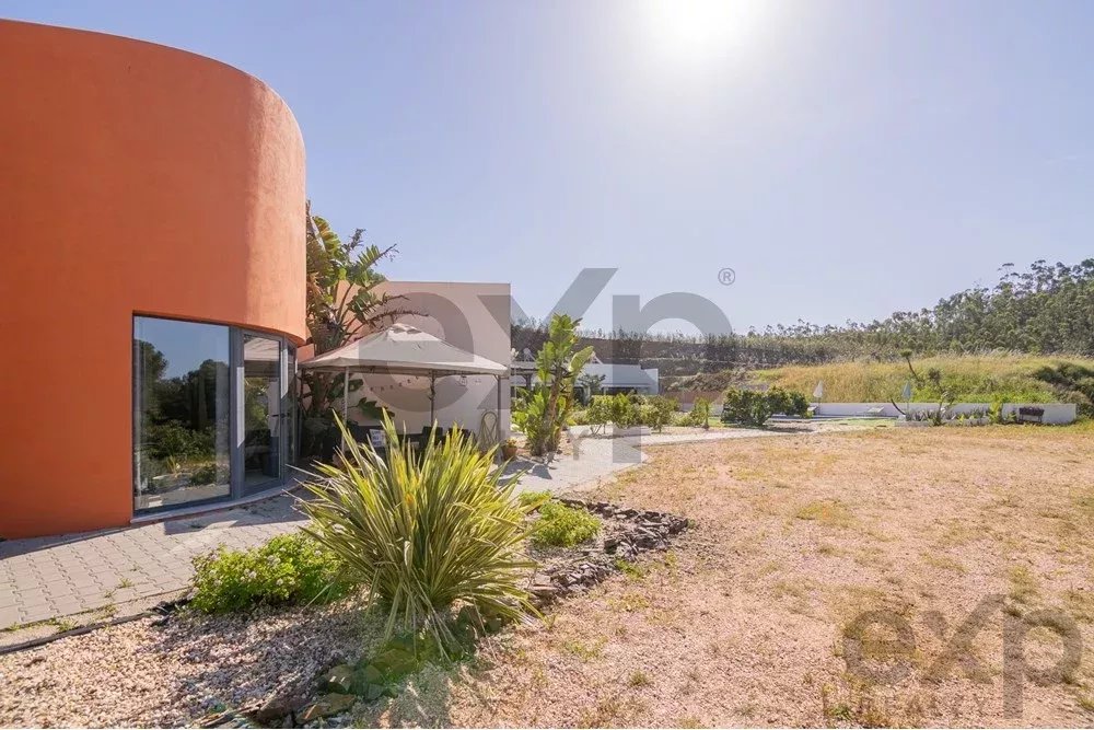 Turismo Rural de Luxo com 6 Hectares, 1 Apartamento e 7 Suites independentes, Piscina e Muito Mais
