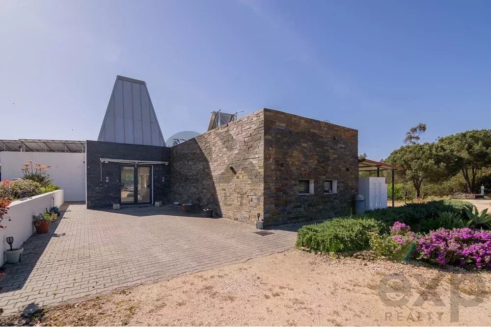 Turismo Rural de Luxo com 6 Hectares, 1 Apartamento e 7 Suites independentes, Piscina e Muito Mais