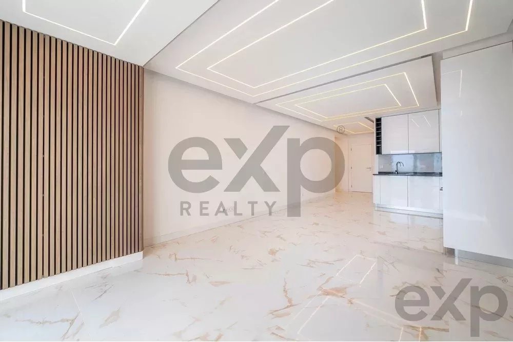 Sea‑Facing Two‑Bedroom Apartment 85948404 image 13