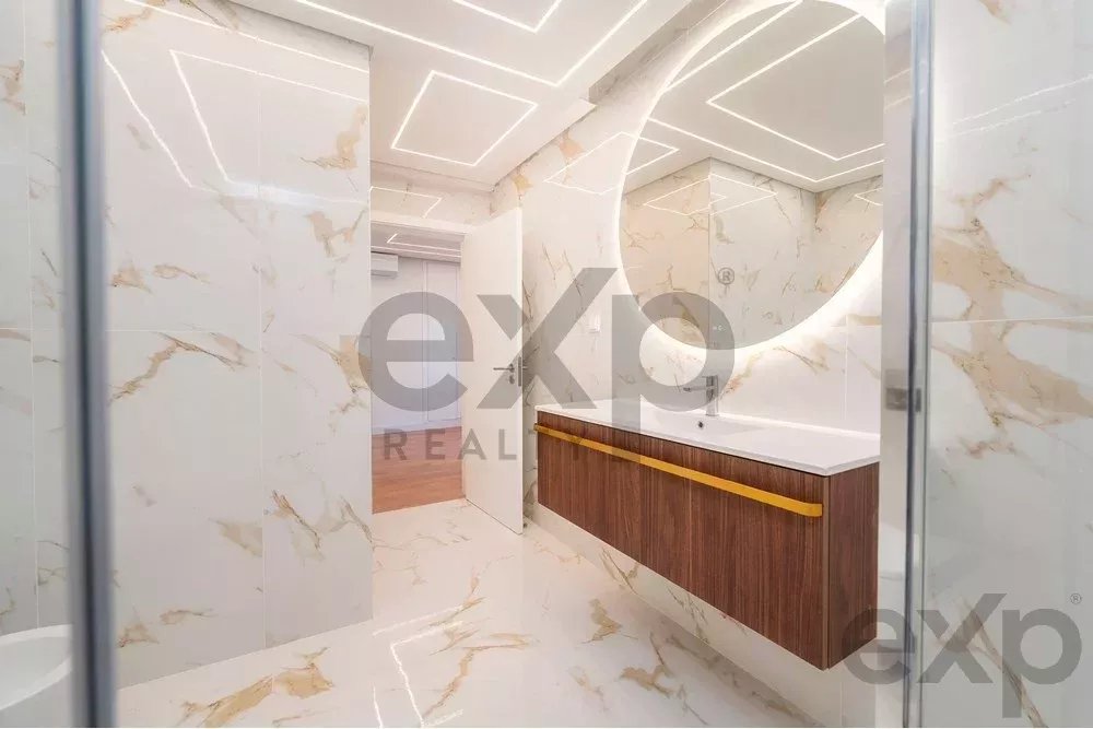 Sea‑Facing Two‑Bedroom Apartment 85948404 image 38