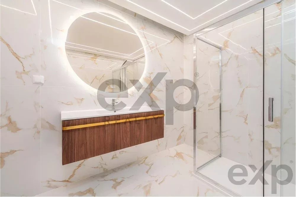 Sea‑Facing Two‑Bedroom Apartment 85948404 image 37