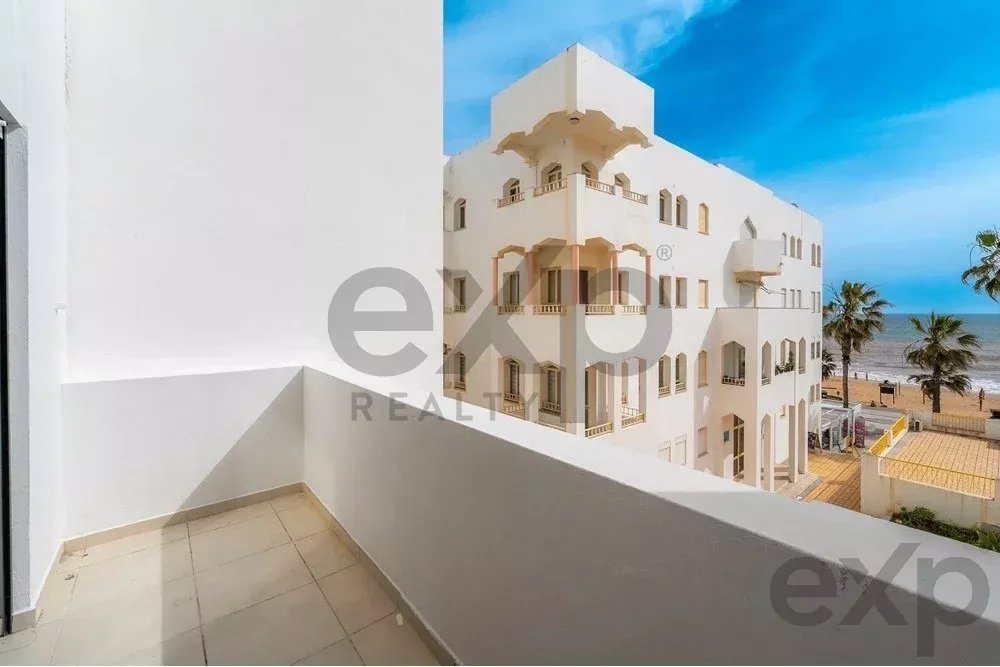 Sea‑Facing Two‑Bedroom Apartment 85948404 image 8