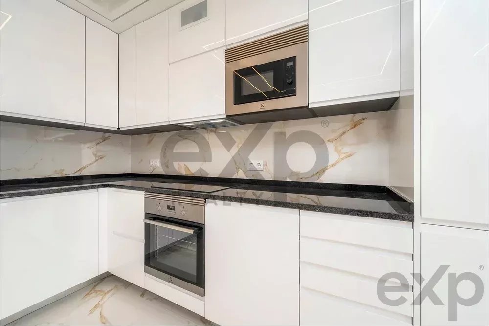 Sea‑Facing Two‑Bedroom Apartment 85948404 image 15