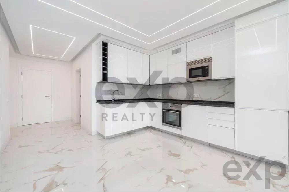 Sea‑Facing Two‑Bedroom Apartment 85948404 image 17