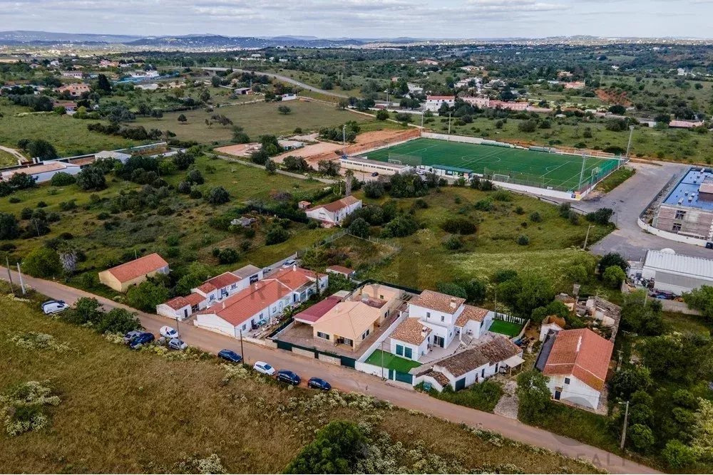 "Moradia isolada T3 com jardim, estacionamento coberto, vista de campo, perto da N125 e do comércio." 85948428 image 31
