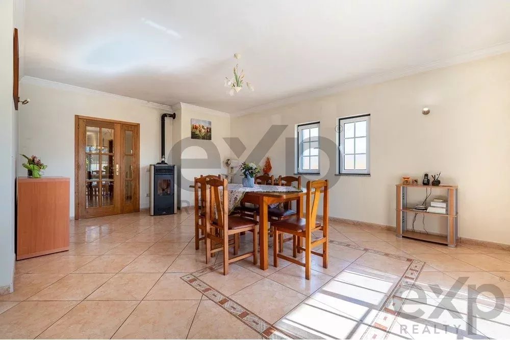 "Moradia isolada T3 com jardim, estacionamento coberto, vista de campo, perto da N125 e do comércio." 85948428 image 16