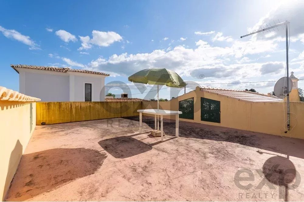 "Moradia isolada T3 com jardim, estacionamento coberto, vista de campo, perto da N125 e do comércio." 85948428 image 27