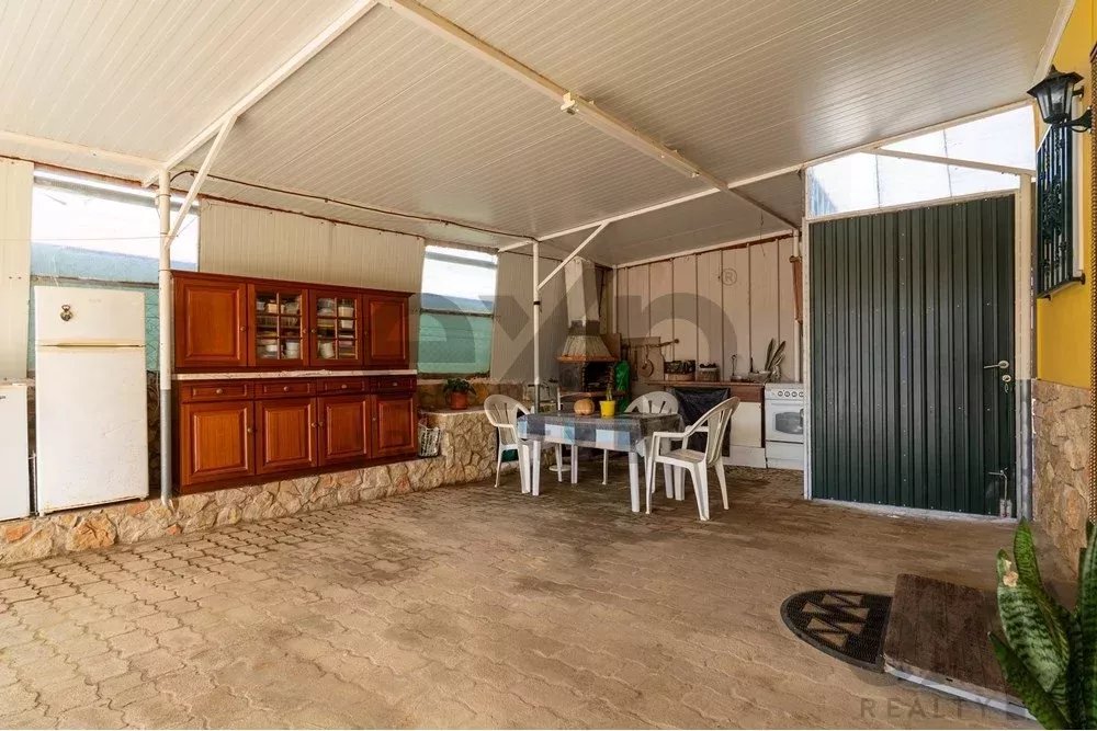 "Moradia isolada T3 com jardim, estacionamento coberto, vista de campo, perto da N125 e do comércio." 85948428 image 22