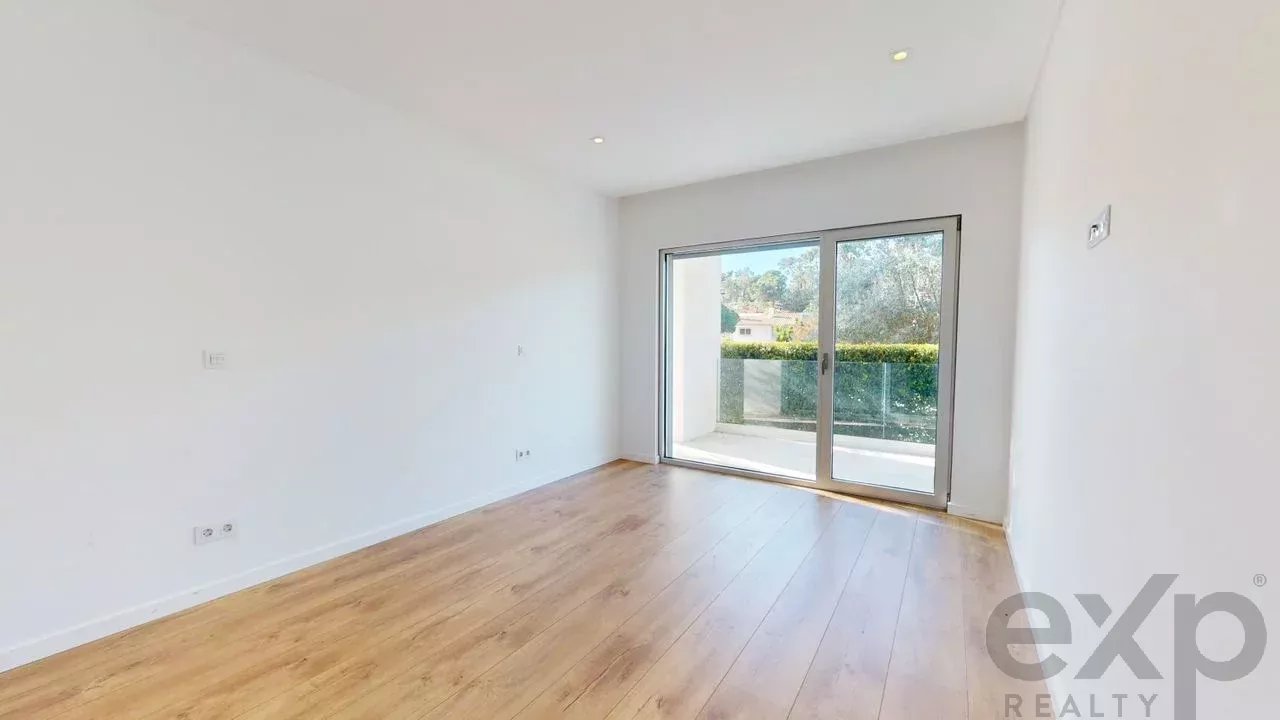 An Unmissable Investment on Lisbon’s South Margin, Luxury Home at Herdade da Aroeira T5 with Pool and Garage for Four Cars 85948452 image 7