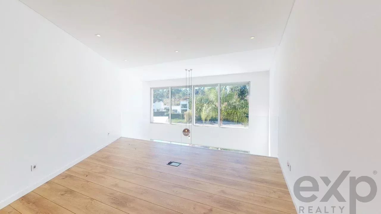 An Unmissable Investment on Lisbon’s South Margin, Luxury Home at Herdade da Aroeira T5 with Pool and Garage for Four Cars 85948452 image 15