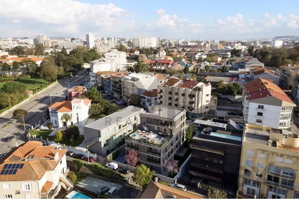 APARTAMENTO T4 DUPLEX - LORDELO DO OURO - PORTO