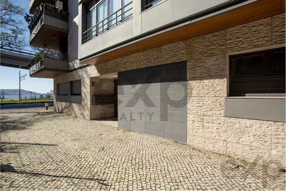 Excellent 3‑bedroom apartment with river view in Belém 85948640 image 22