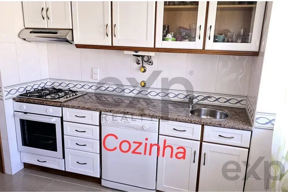 Apartamento T2 no centro de Vila Real Stº Antonio 85948750 image 6
