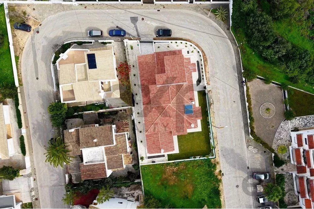 New T4 residence – just a five‑minute drive from the beach. 85948859 image 38